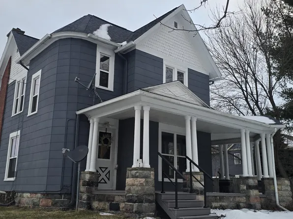 218 S Oliver St, Charlotte, MI 48813