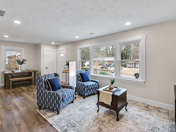 2nd image of 488 Park Valley Dr NW