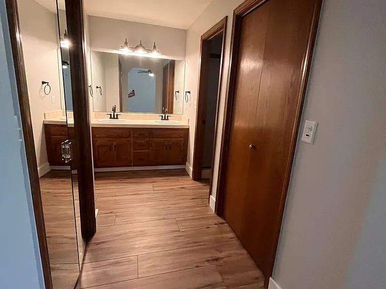 540 N Peppertree St — Photo 23