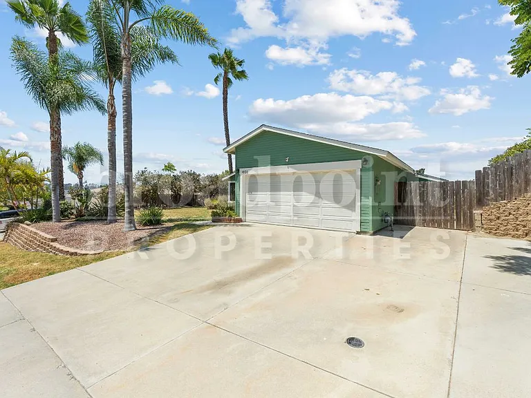 4414 Springtime Dr — Photo 2