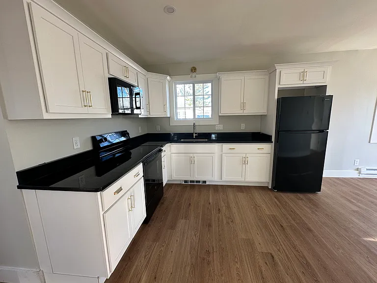 24 Wareham Ave — Photo 5