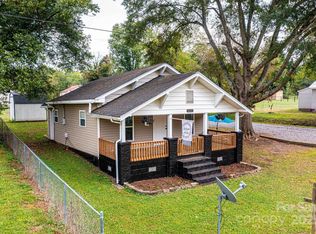 905 Colonial St SW, Valdese, NC 28690