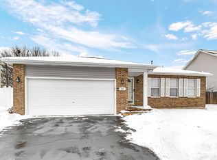 209 Chestnut Ln, Bolingbrook, IL 60490