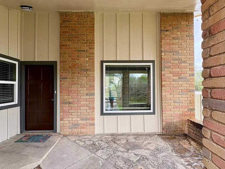 126 Garden Crest Cir — Photo 3