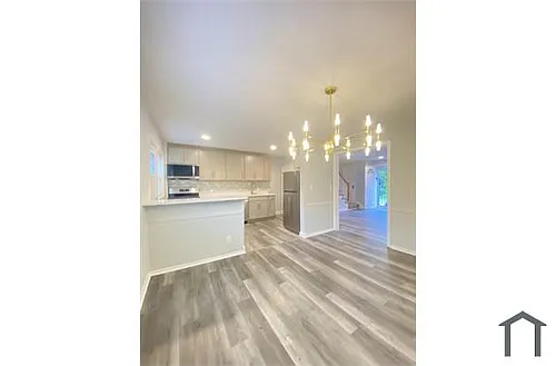 1544 N Forest Park Ave Photo 1