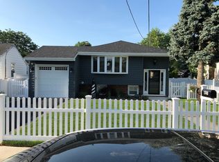 1740 Willis Ave, Merrick, NY 11566