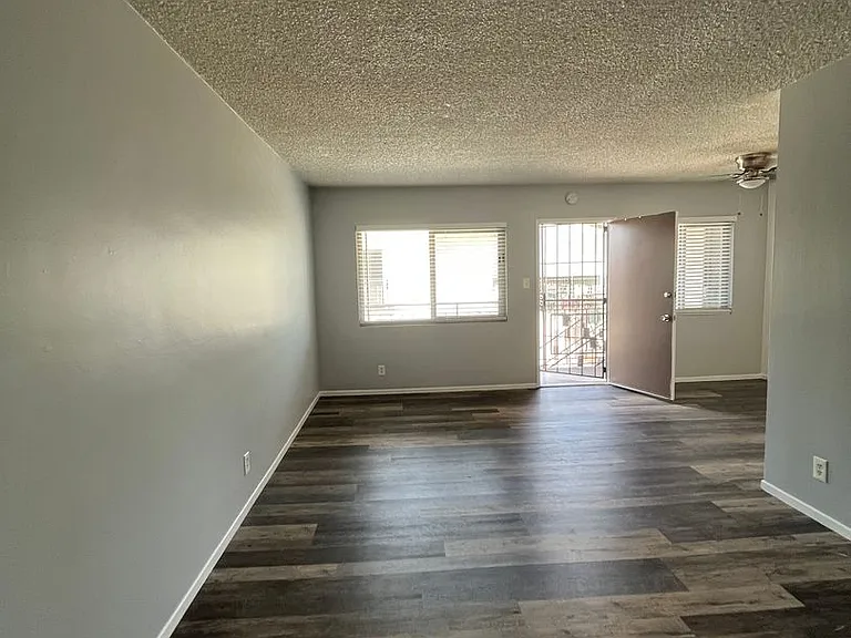 1510 Orizaba Ave — Photo 3