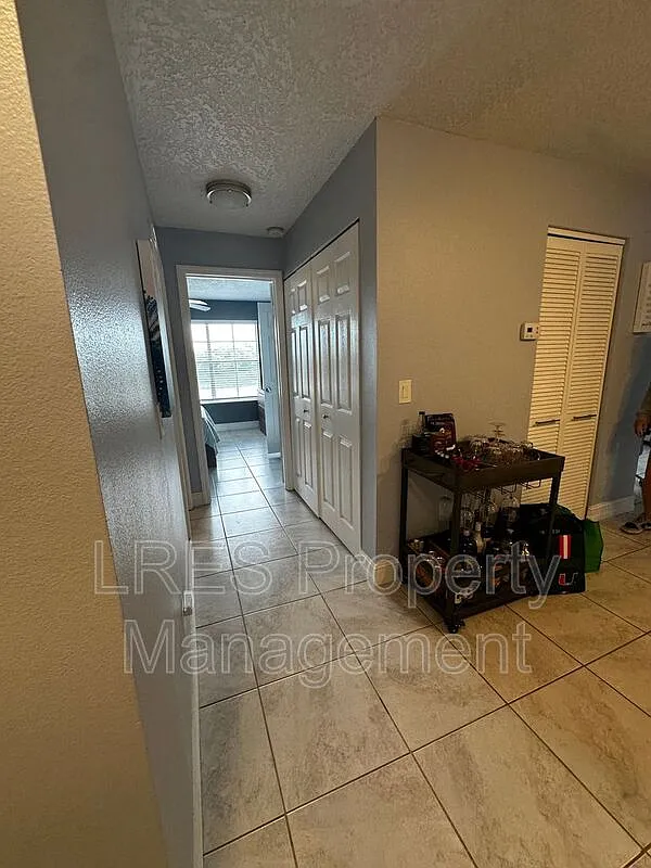 1 bed, 1.0 bath, 657 sqft, $1,300 — Photo 4
