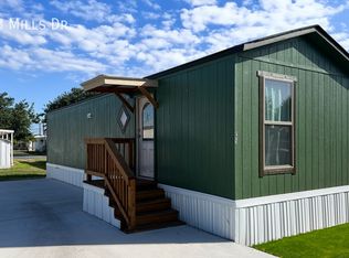 703 E Mills Dr, Towanda, KS 67144