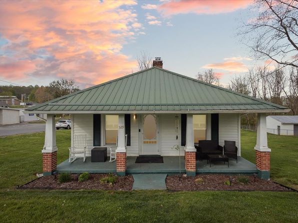 529 1st St, Marion, VA 24354
