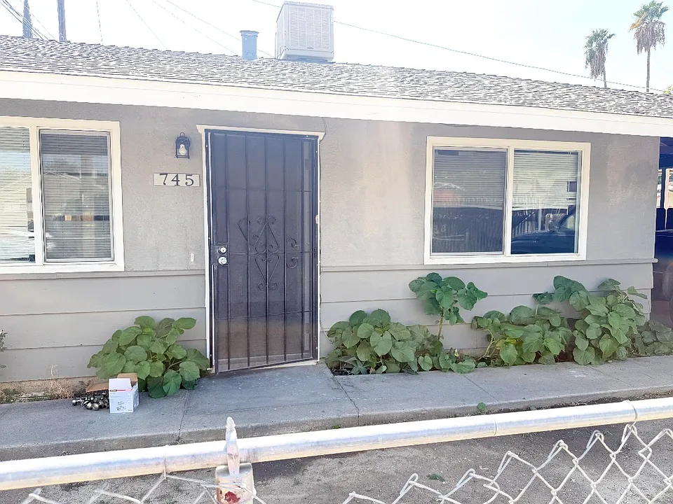741 M St #1