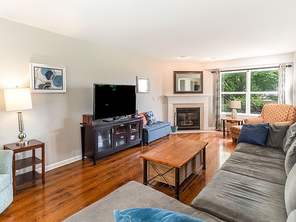 5th image of 6333 Deermeade Dr