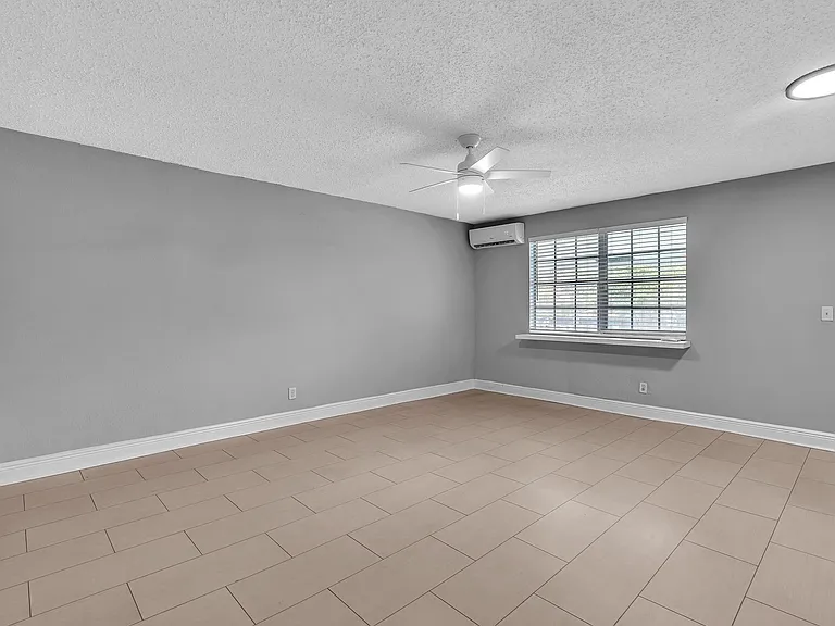 626 SW 14th Ave #204 — Photo 15