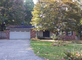 8560 Black Oak Dr NE, Warren, OH