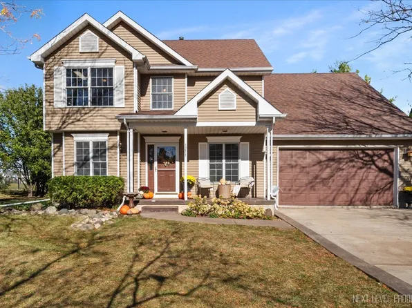 1271 Ivy St, Dekalb, IL 60115