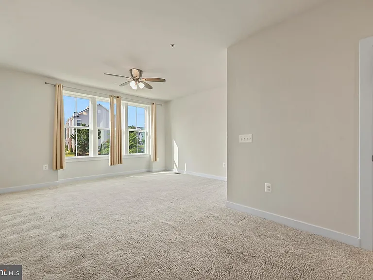1733 Dunnington Pl — Photo 13