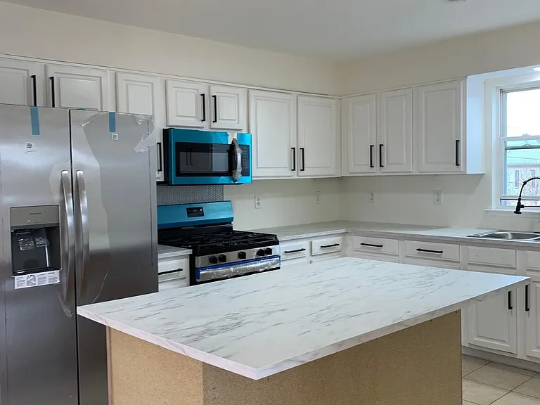 1184 Union St #FIRSTFLOOR — Photo 1