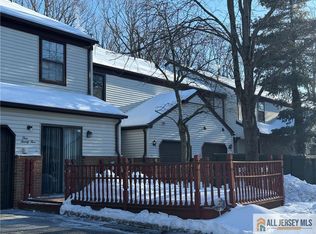 123 Aspen Dr, North Brunswick, NJ 08902