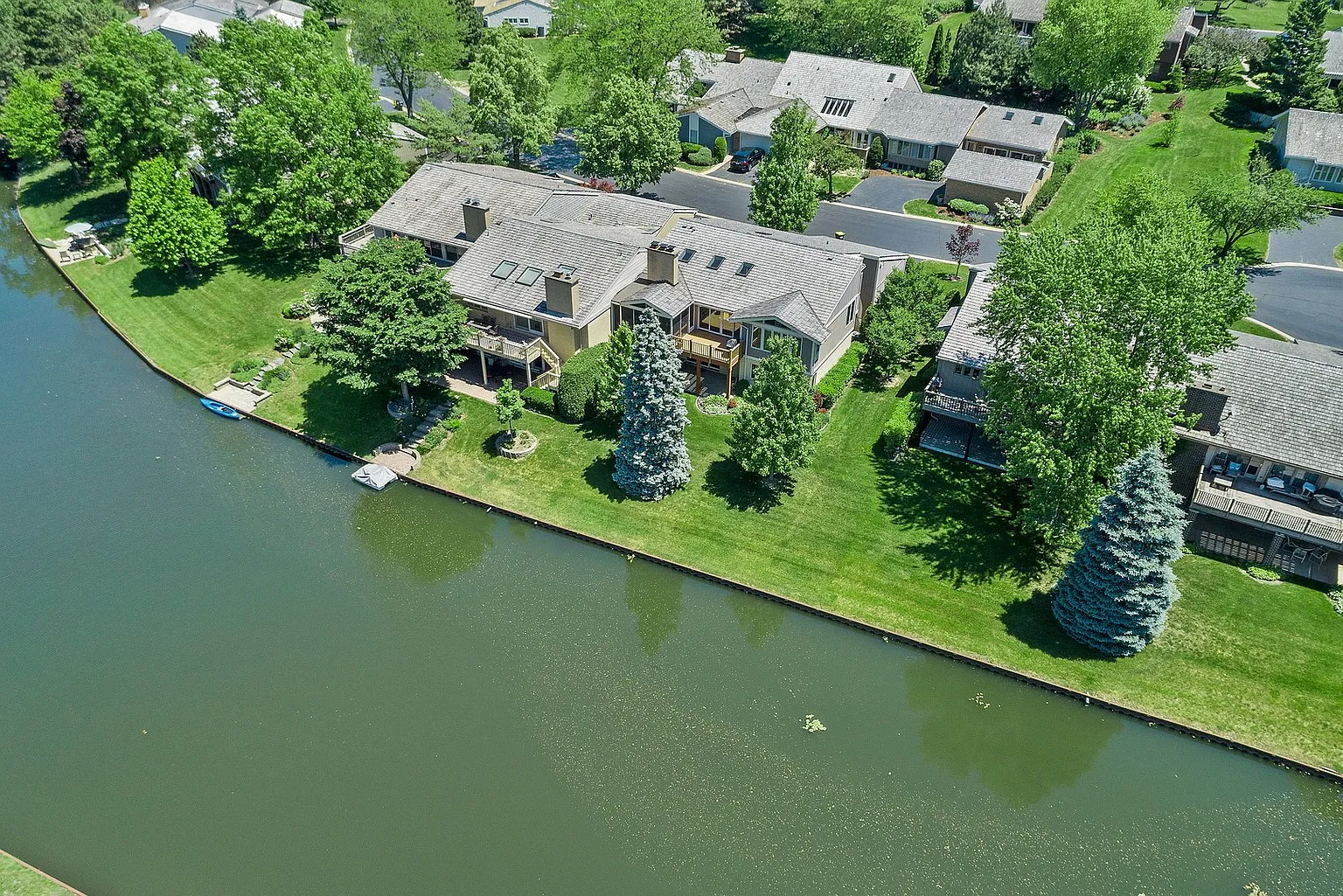 64 Briarwood Ln photo 1