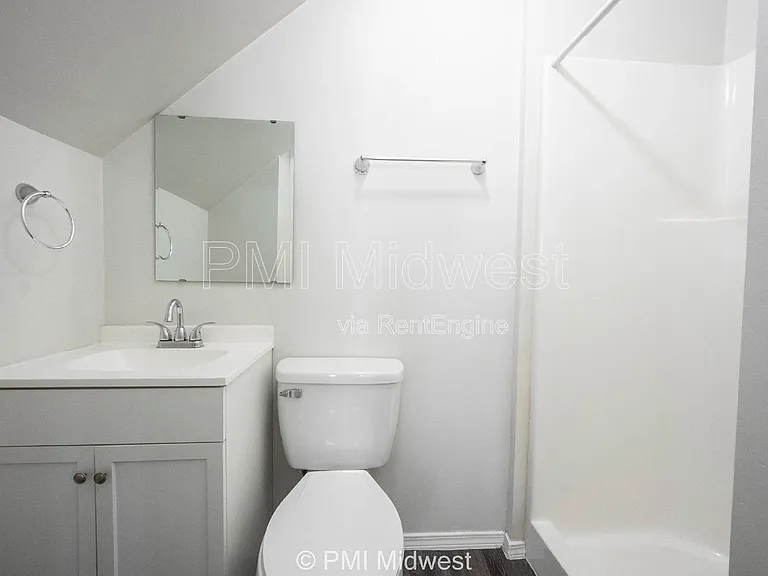 944 E Minnesota St — Photo 17
