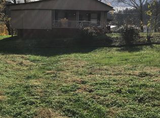 304 Cane St, Loyall, KY 40854