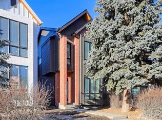 915 SE 32nd St NW, Calgary, AB T2N 2W3