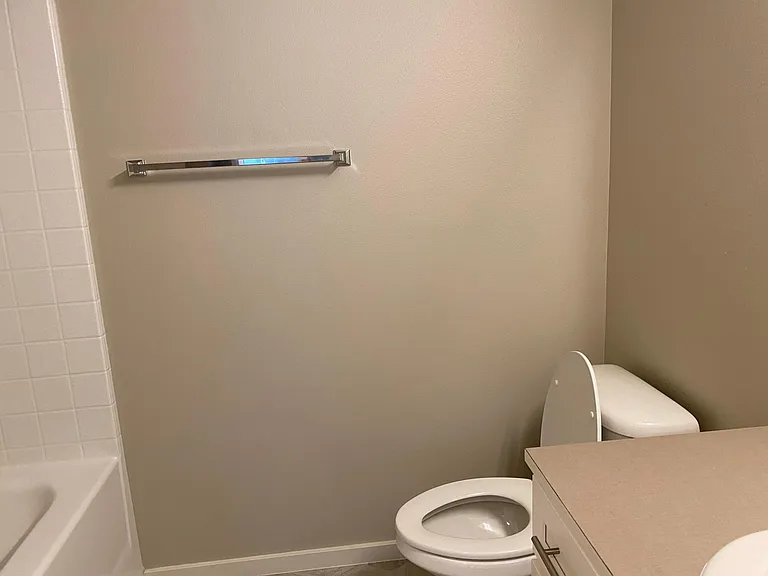 6867 NE 170th St #101 — Photo 23