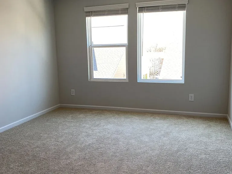 2227 Statesville Ave — Photo 12