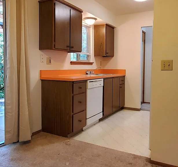 Folk: 5819 - 5821 64th University Place 98467 — Photo 4
