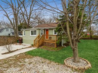 18711 W Gages Lake Rd, Grayslake, IL 60030