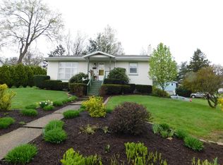 118 Monroe Ave, Dallas, PA 18612