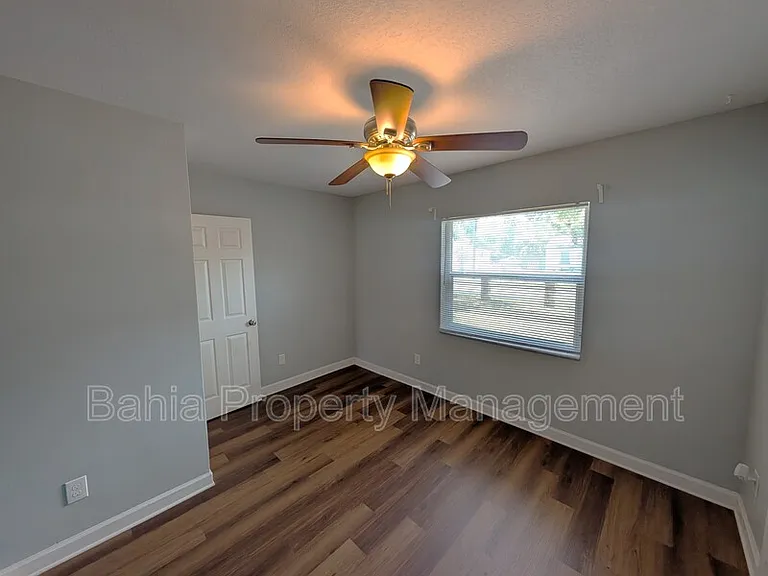 1510 E Shadowlawn Ave — Photo 13