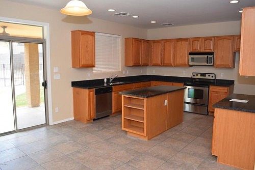 2nd image of 1081 E Coyote Creek Way