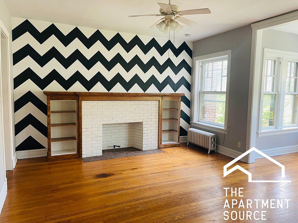 1st image of 1903 W Argyle St APT 3