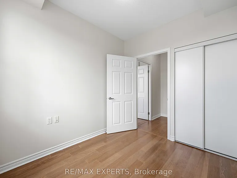 15450 Yonge St S #207 — Photo 28