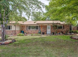 1040 Cavender Dr, Hurst, TX 76053