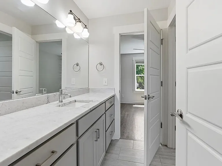 1224 Bessie Ave — Photo 12