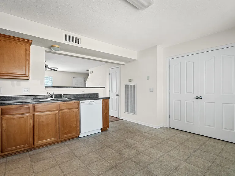 426 Arapaho Dr — Photo 20
