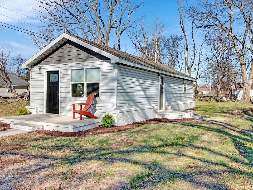 1st image of 304 3rd Ave