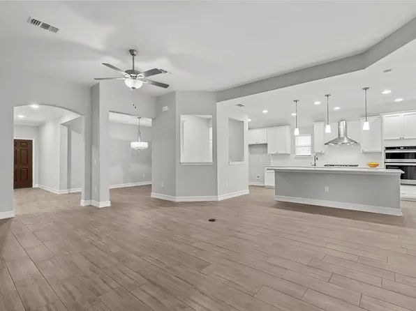 2700 Wallingford Dr, Venus, TX 76084