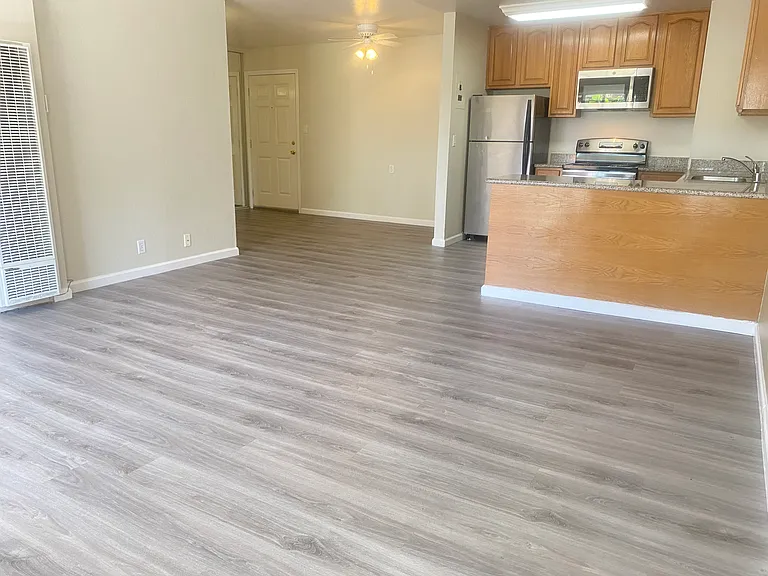 3333 Cabrillo Ave — Photo 13