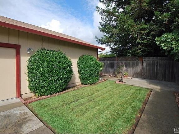 5th image of 670 Barrachi Way