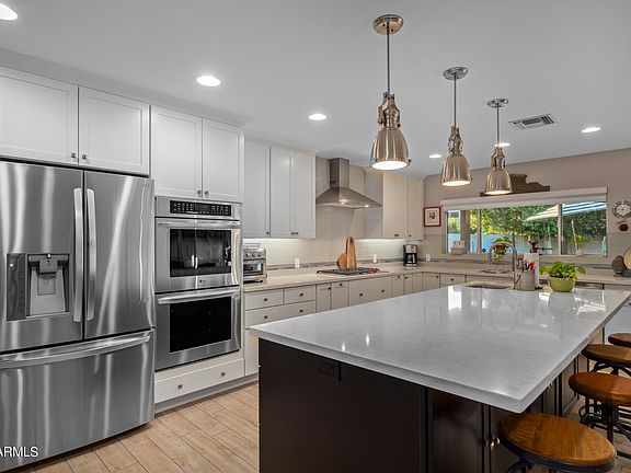 4th image of 3024 E MARIPOSA Street