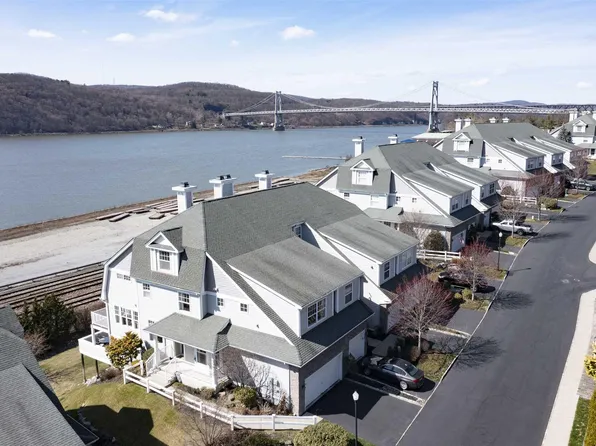 128 HUDSON POINTE DRIVE Drive, Poughkeepsie, NY 12601