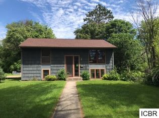 623 NW 9th St, Grand Rapids, MN 55744
