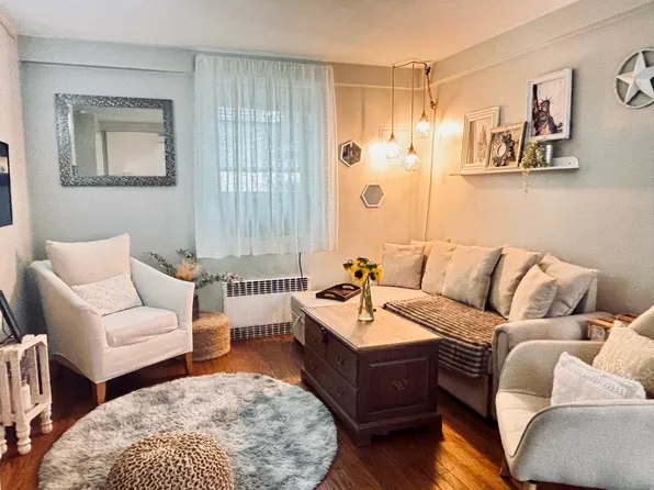 (undisclosed Address), Yonkers, NY 10704