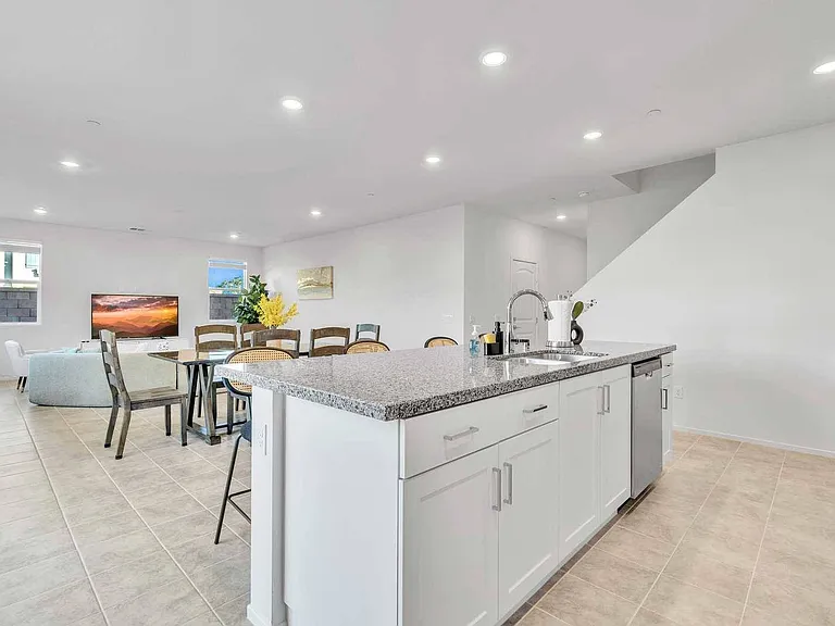 1705 Park Place Ln — Photo 10