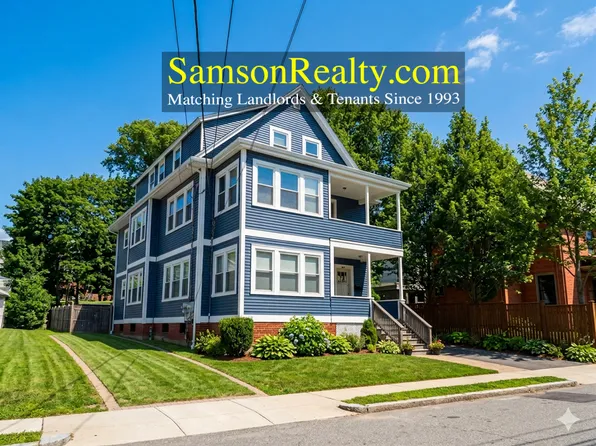 104 Carrington Ave #1, Providence, RI 02906