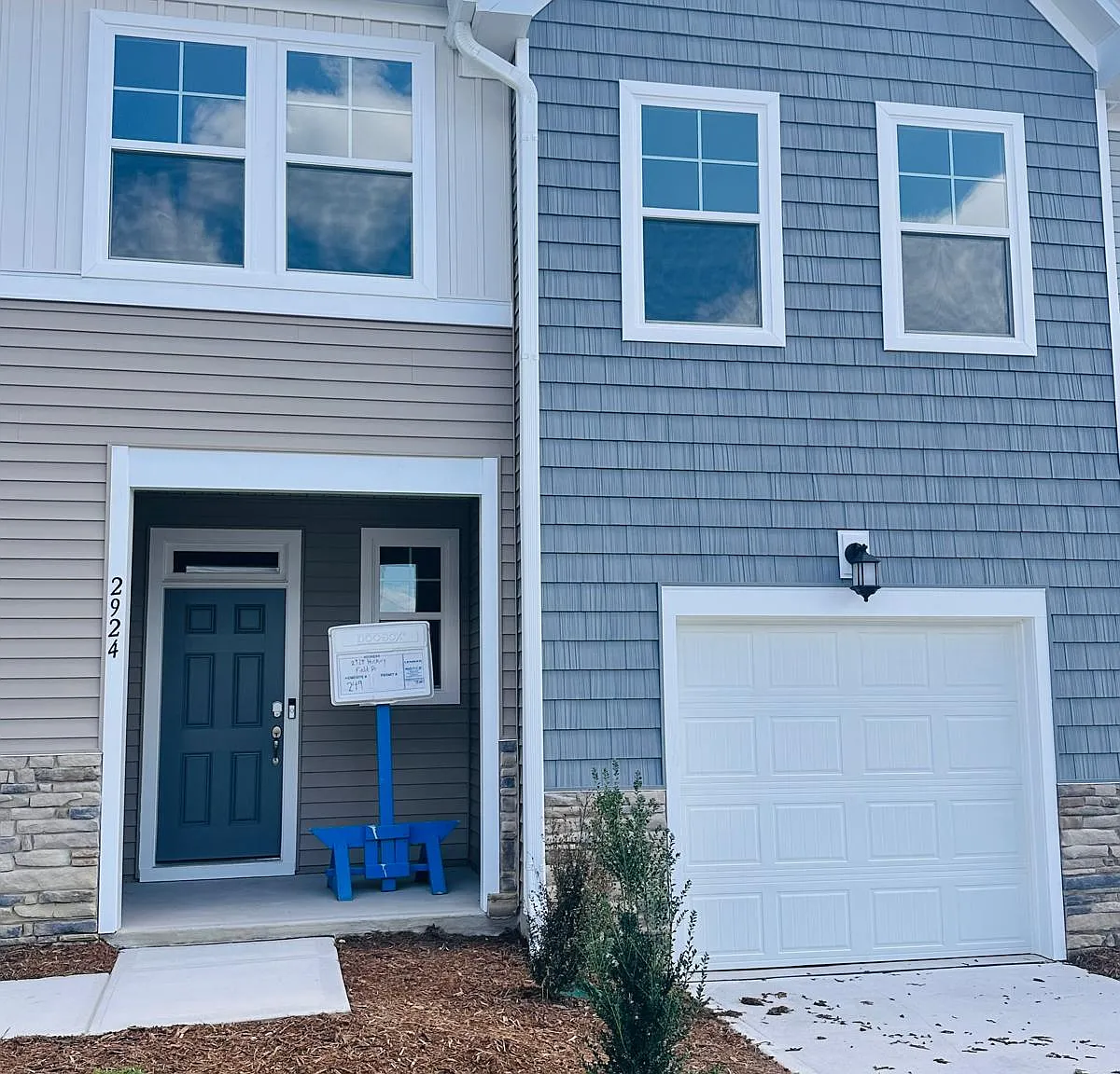 3 bed, 2.5 bath, 2178 sqft, $1,895 — Photo 1