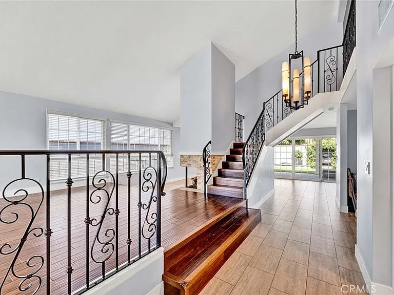 14781 Canterbury Ave — Photo 3